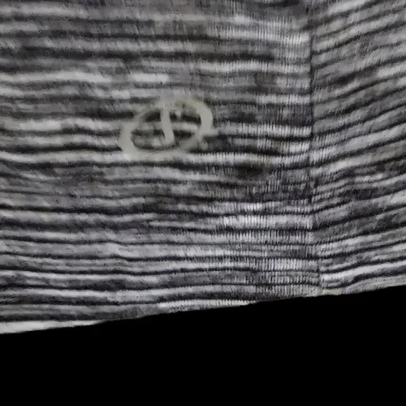 Spalding Women's‎ Medium Speed-Dri Activewear Tee Excellent Condition - Picture 5 of 5